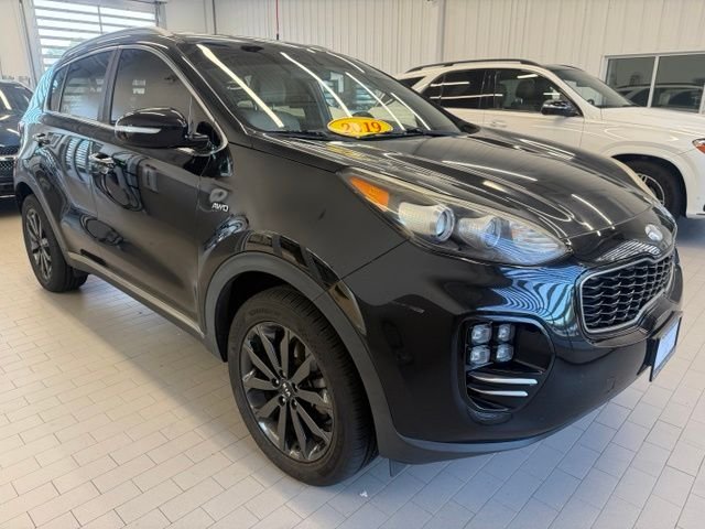 Used 2019 Red Kia EX image 3