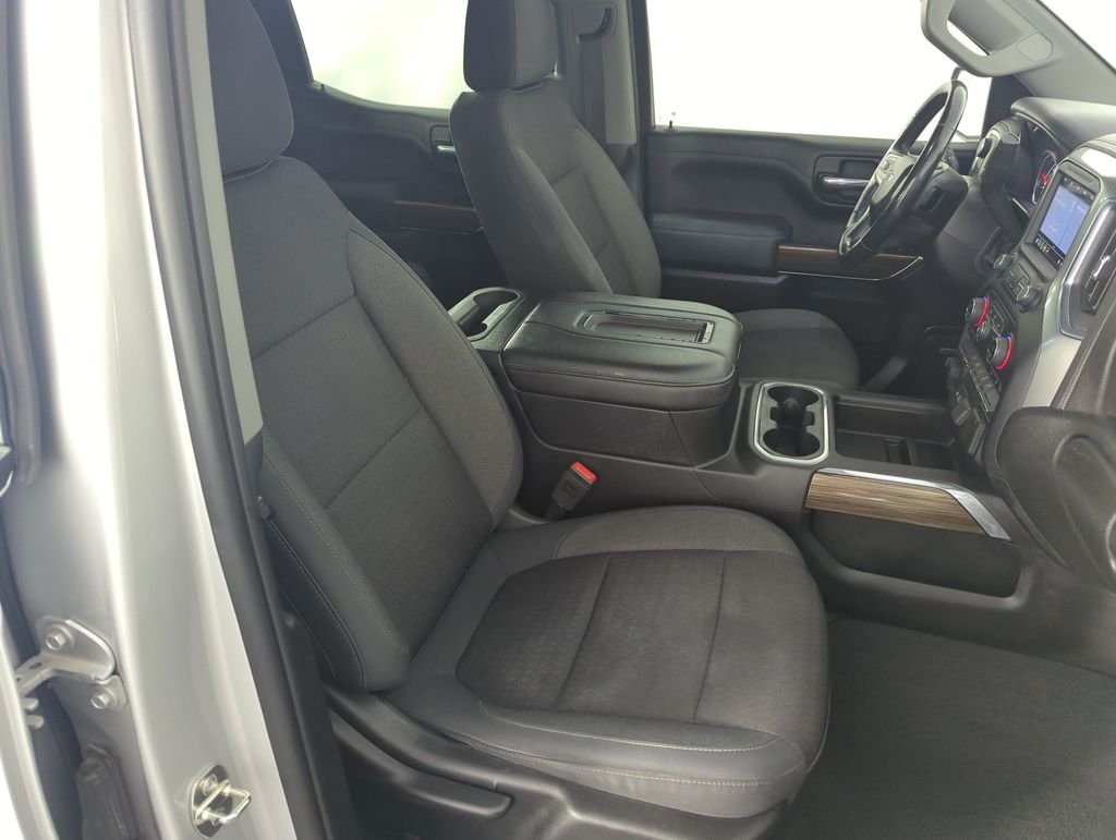 Used 2019 Silver Chevrolet RST image 34