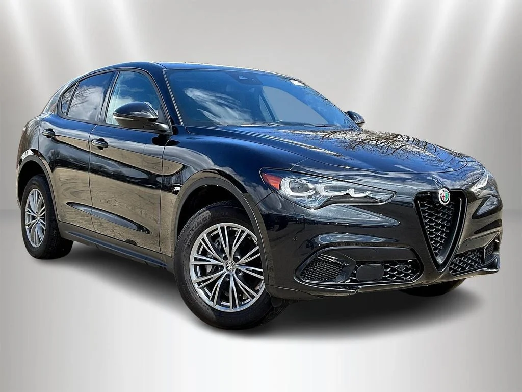 Used 2024 Black Metallic Alfa Romeo Sprint image 3