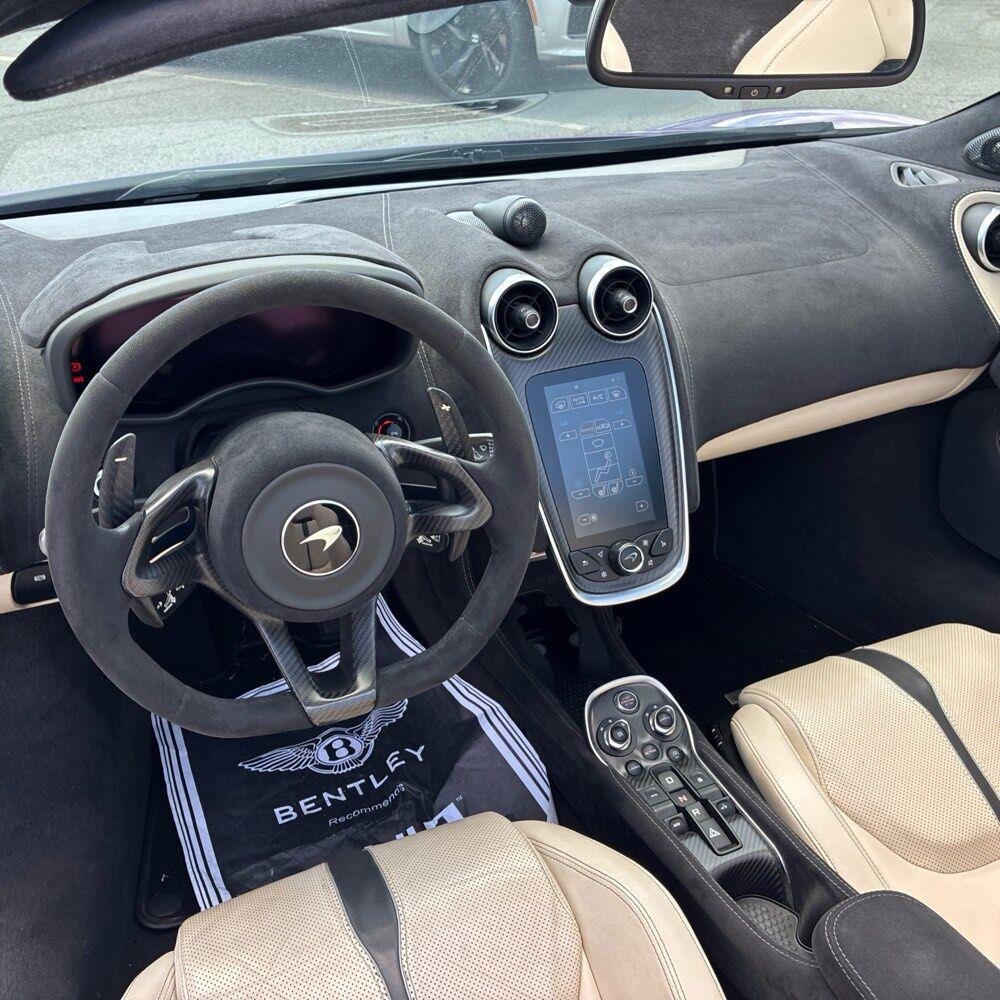 Used 2019 Blue MCLAREN  image 20