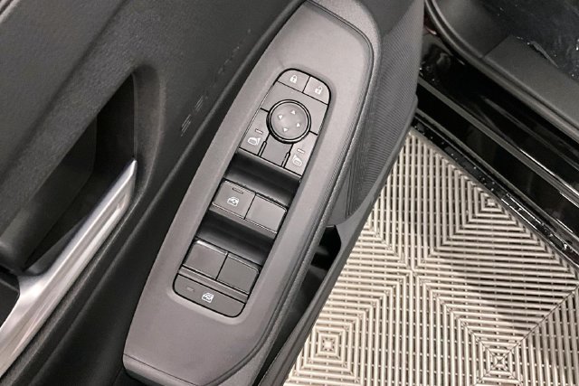 New 2026 Super Black Nissan SV image 31