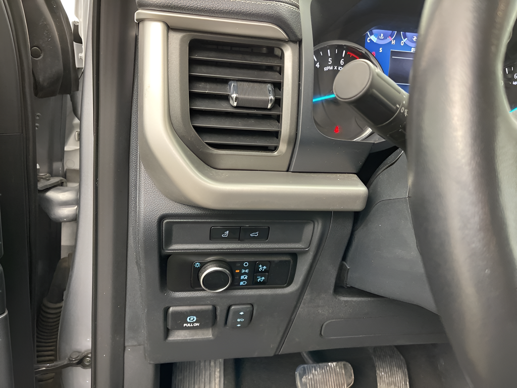 Used 2024 Silver Metallic Ford XLT image 7