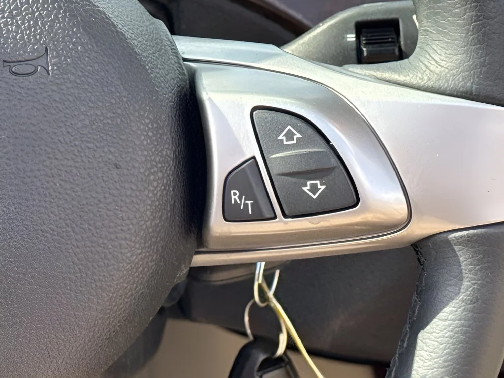Used 2004  BMW 3.0i image 14