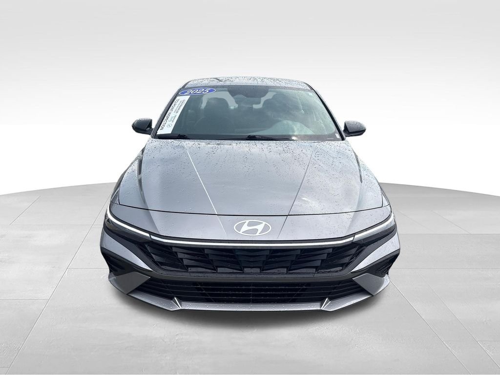 Used 2025 Silver Hyundai SEL Sport image 8