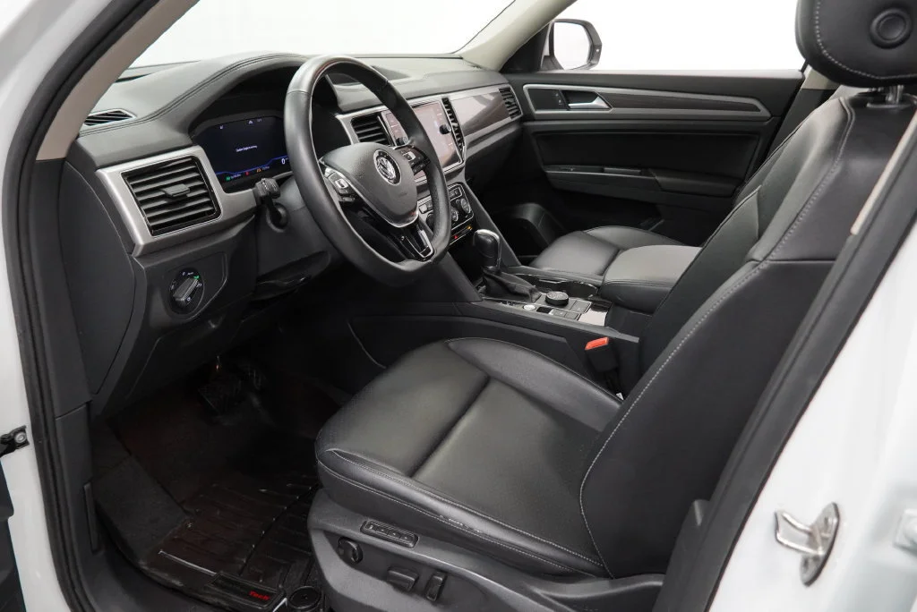 Used 2019 White Volkswagen 3.6L V6 SEL image 13