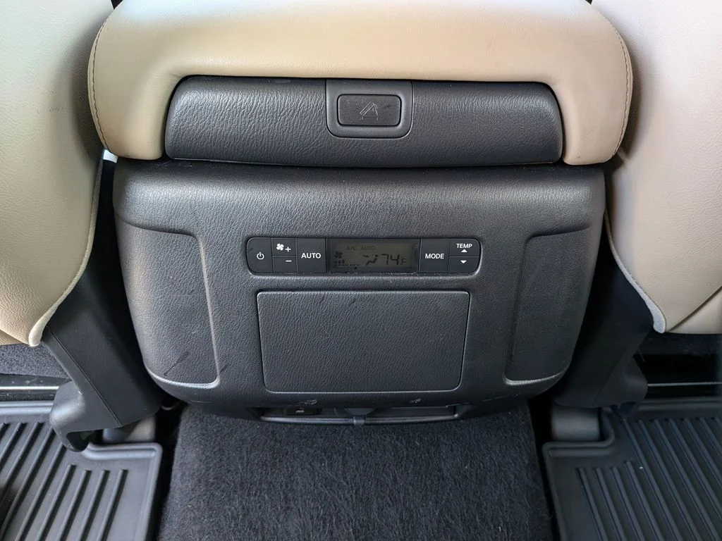 Used 2024 Silver Nissan SL image 39