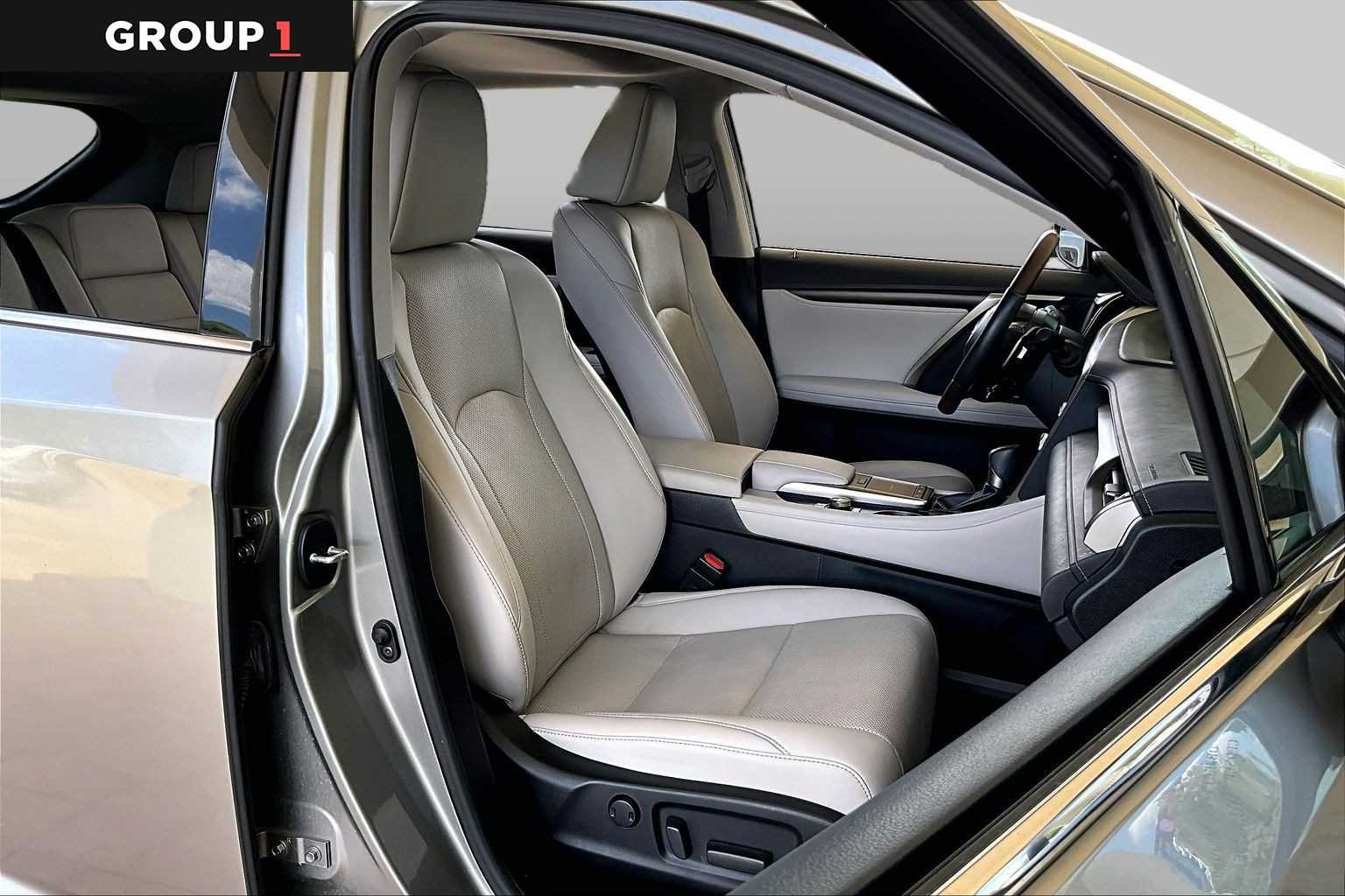 Used 2021 Atomic Silver Lexus  image 8