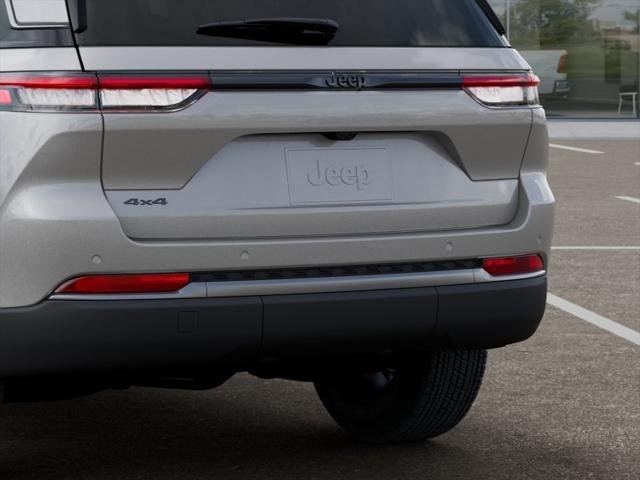 New 2026 Silver Zynith Jeep Altitude image 39