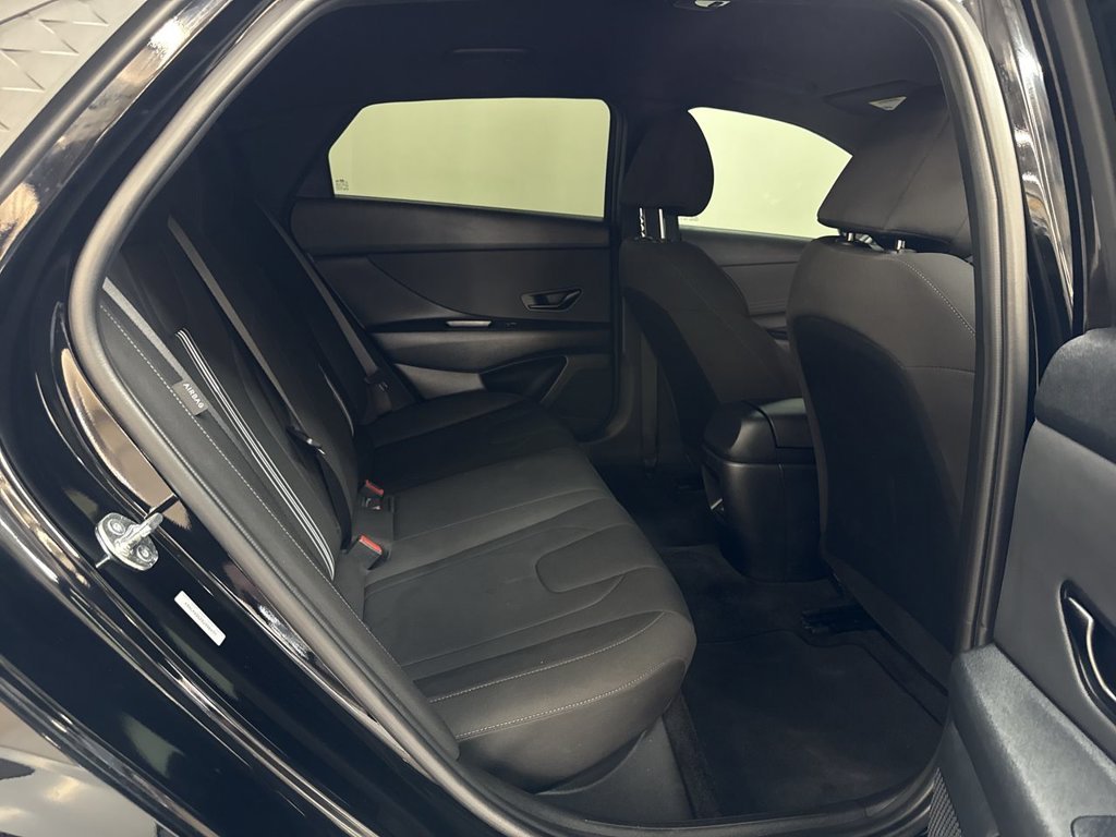 2025 Hyundai Elantra SEL - Photo 16