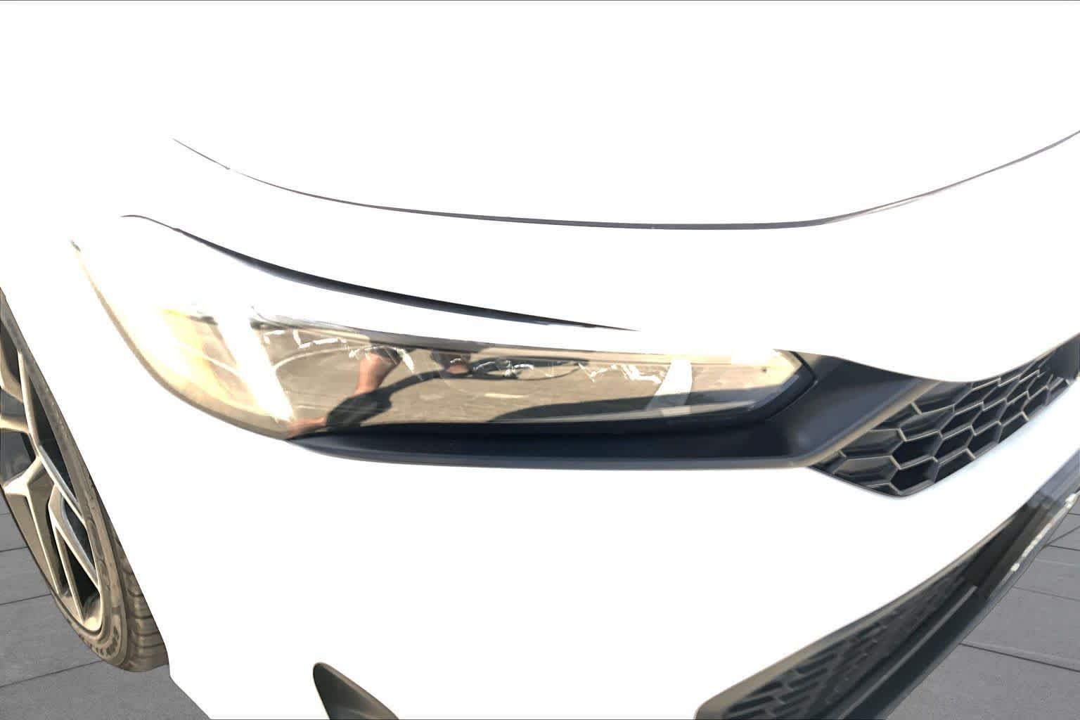 Used 2026 Platinum White Pearl Honda Sport image 27