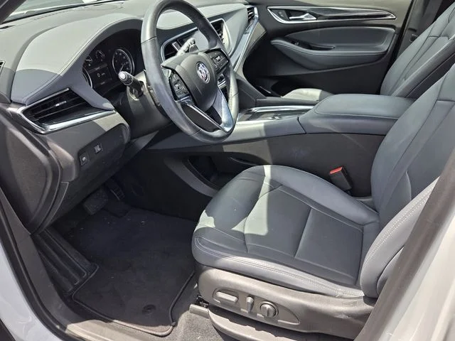 Used 2023 White Buick Essence image 9