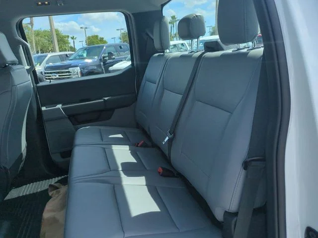 2025 Ford F-450 Super Duty Chassis Cab XL - Photo 13