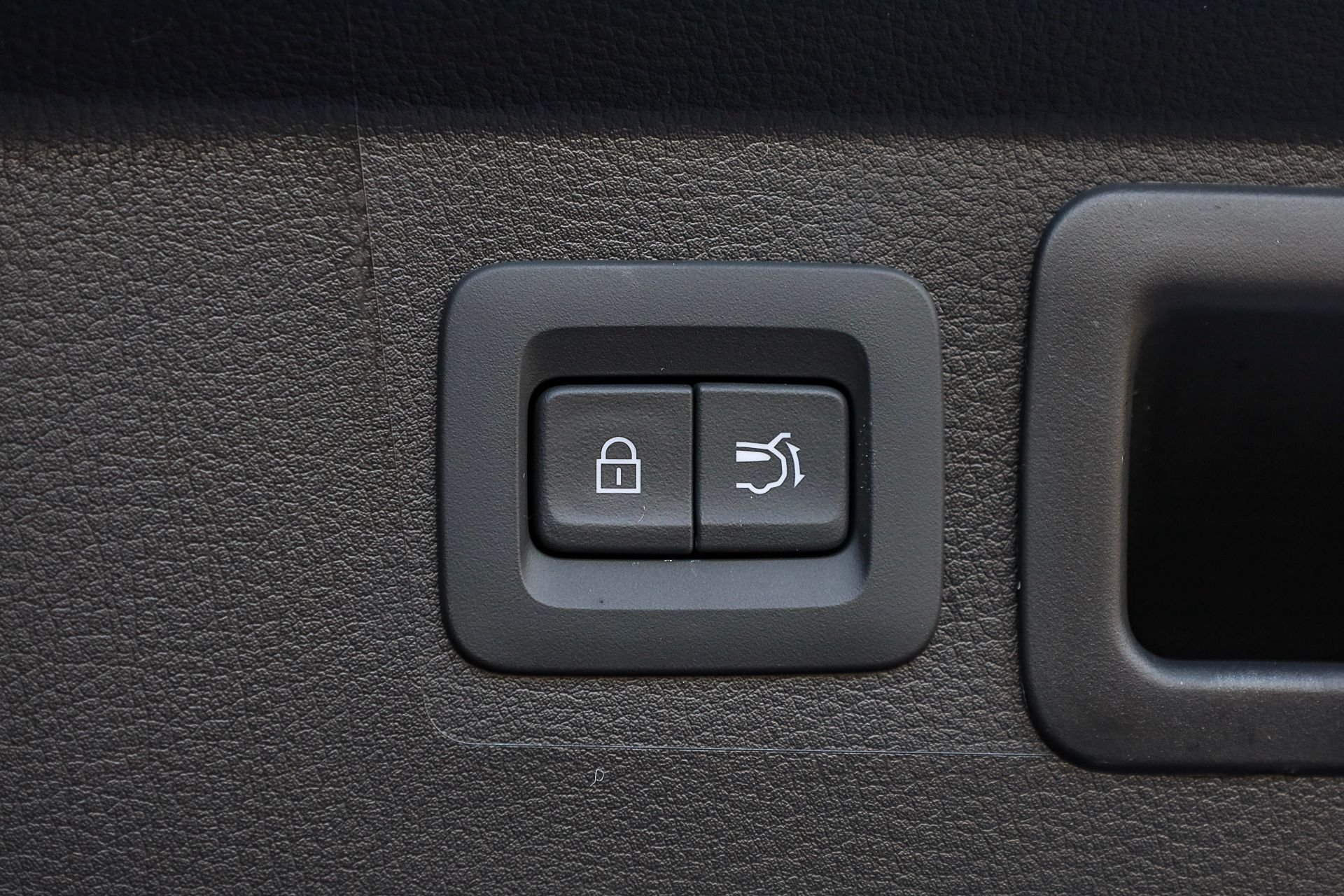 New 2026 Wind Chill Pearl Mazda Premium AWD image 28
