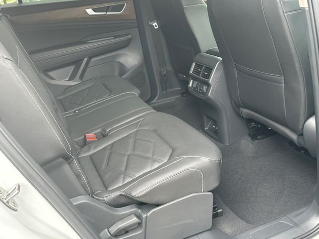 New 2026 White/off-white Volkswagen 2.0T SE image 32