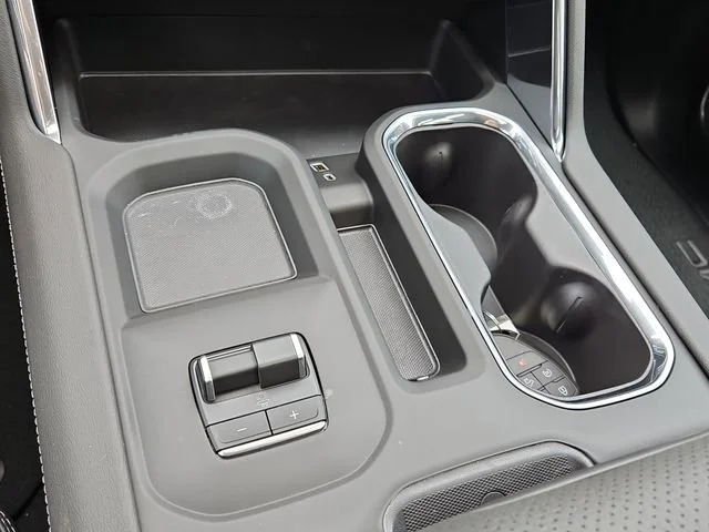 2026 GMC Sierra 3500HD Denali - Photo 25