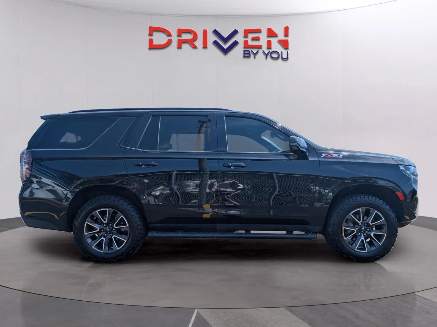 Used 2022 Black Chevrolet Z71 image 6