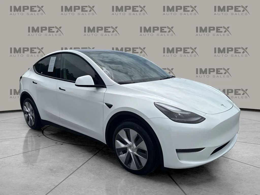 Used 2023 White Tesla Long Range image 7