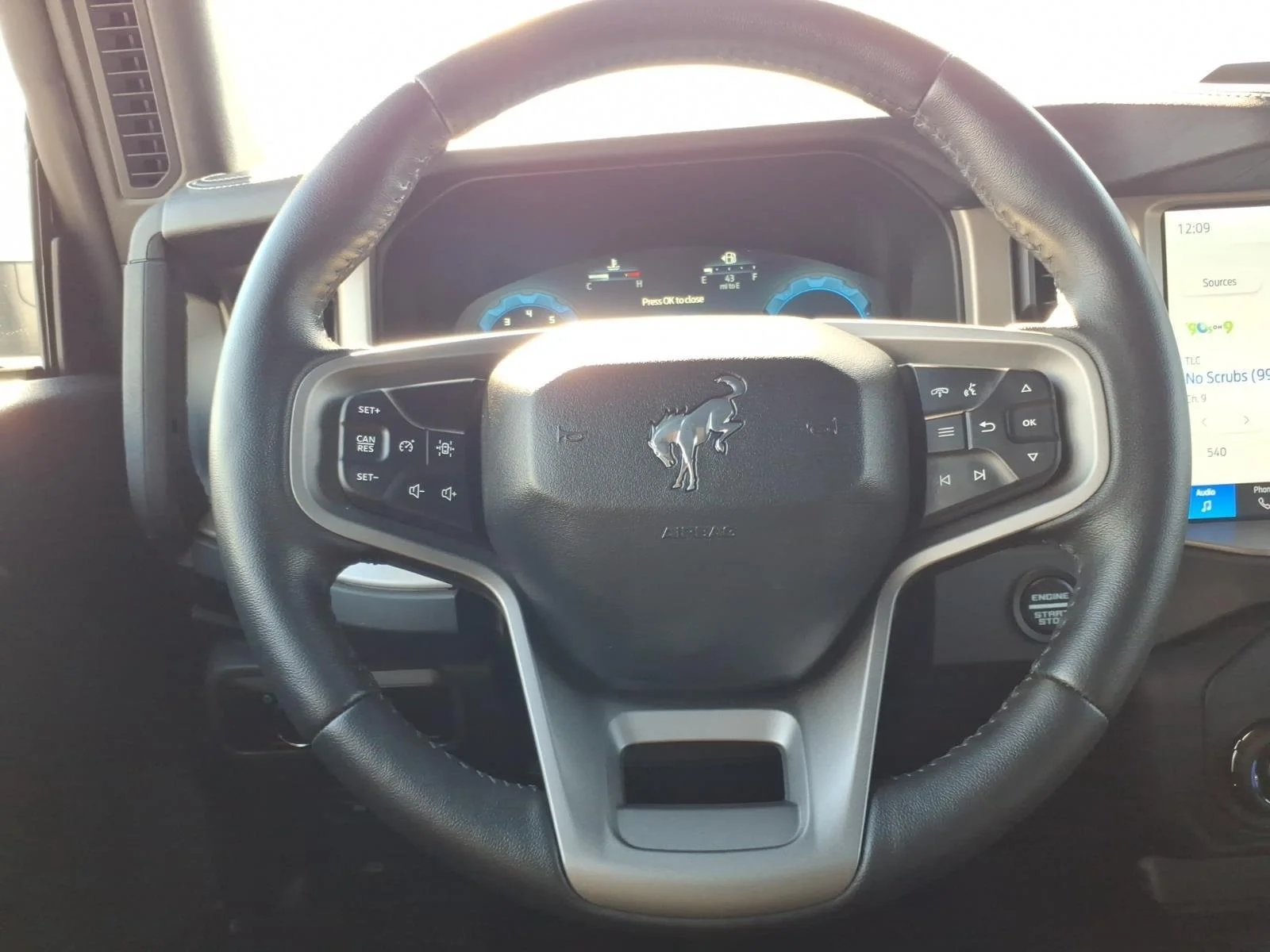 Used 2025 Oxford White Ford Outer Banks image 24