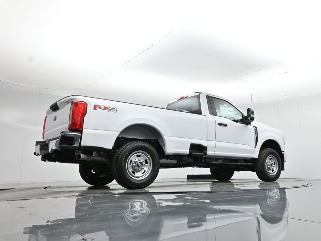New 2026 Oxford White Ford XL image 40