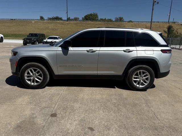 Used 2025 Silver Jeep Laredo X image 12