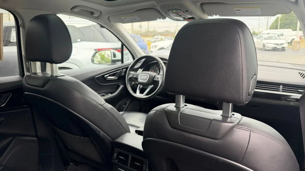 Used 2019  Audi 55 Premium quattro image 17