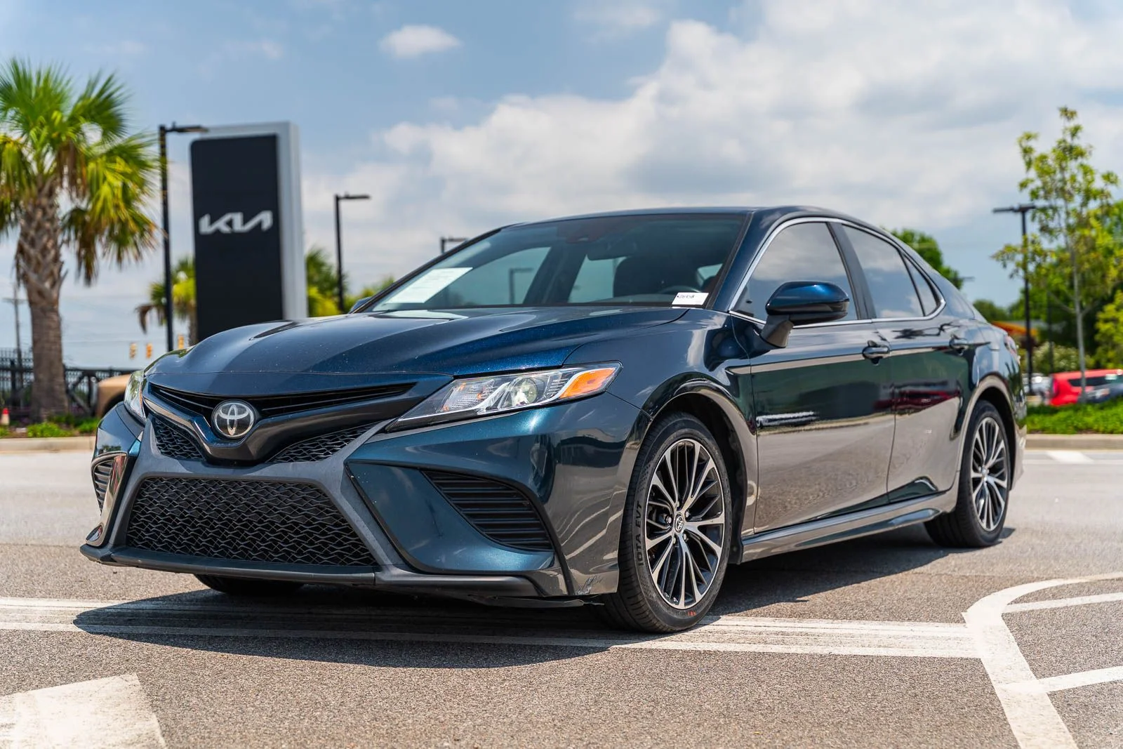Used 2018 Toyota Camry SE with VIN 4T1B11HKXJU671005 for sale in Beaufort, SC