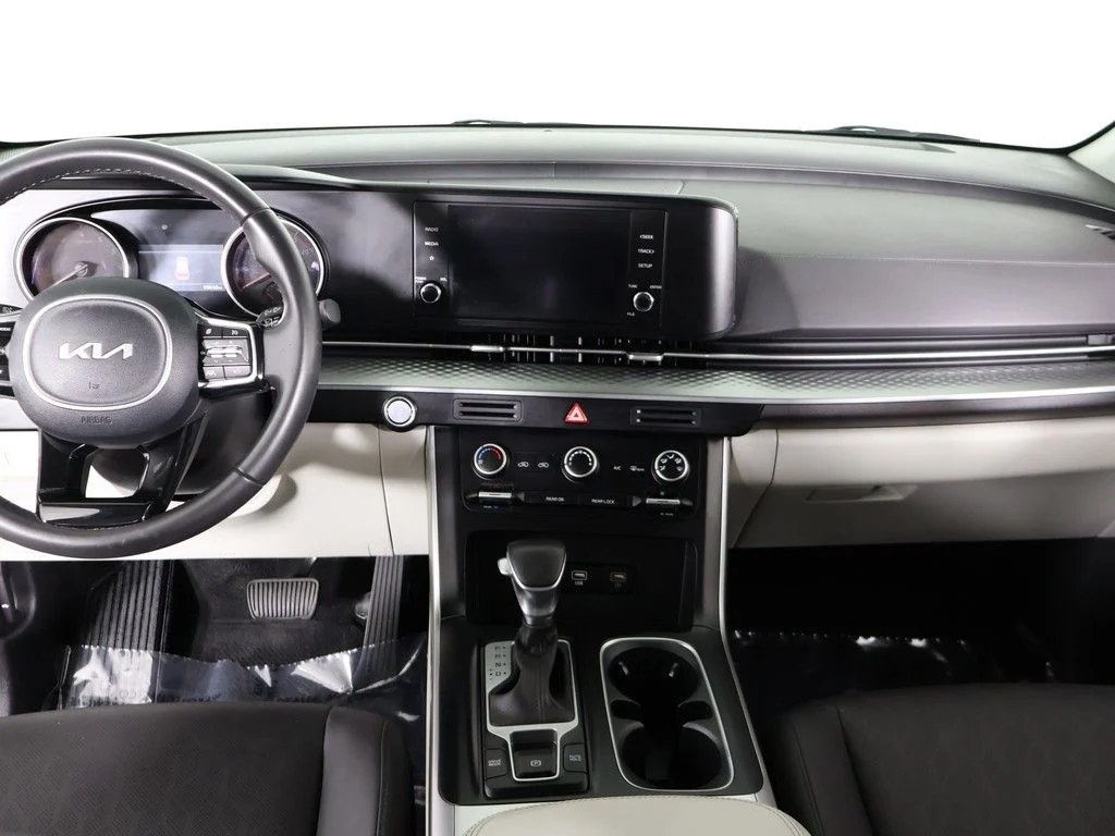 Used 2024 Gray Kia LX Seat Package image 36