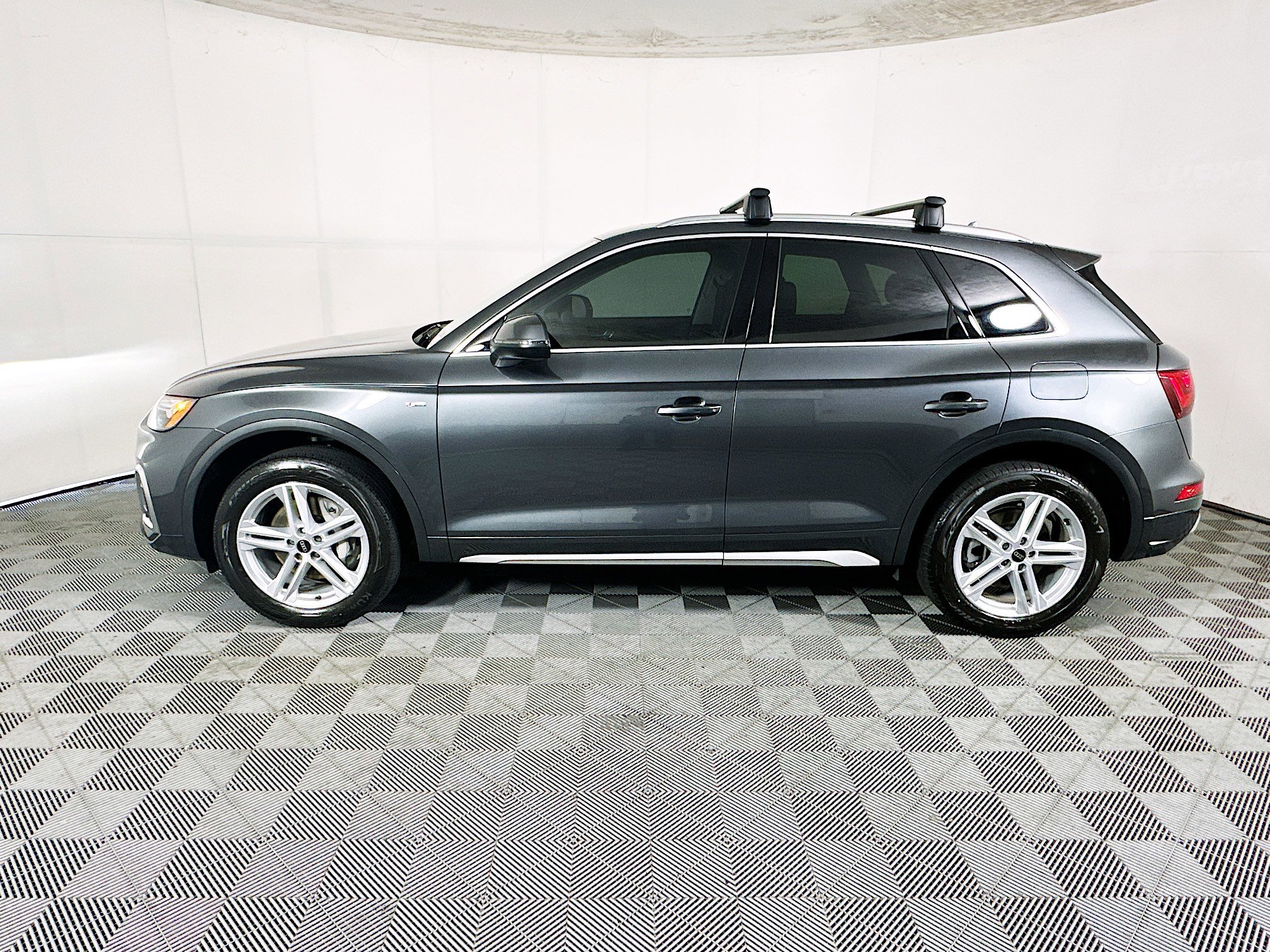 2024 Audi Q5 thumbnail 8