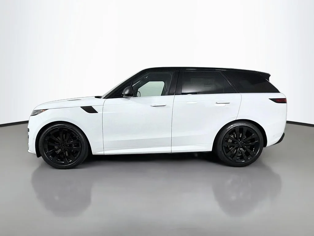 New 2027 Fuji White Land Rover Dynamic SE image 8