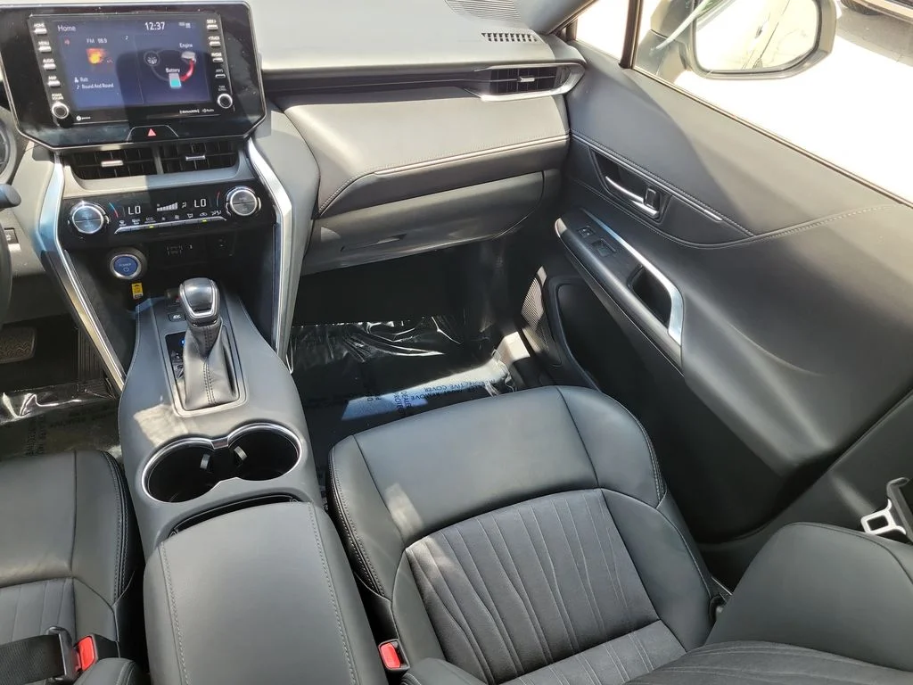 Used 2021 White Toyota XLE image 12