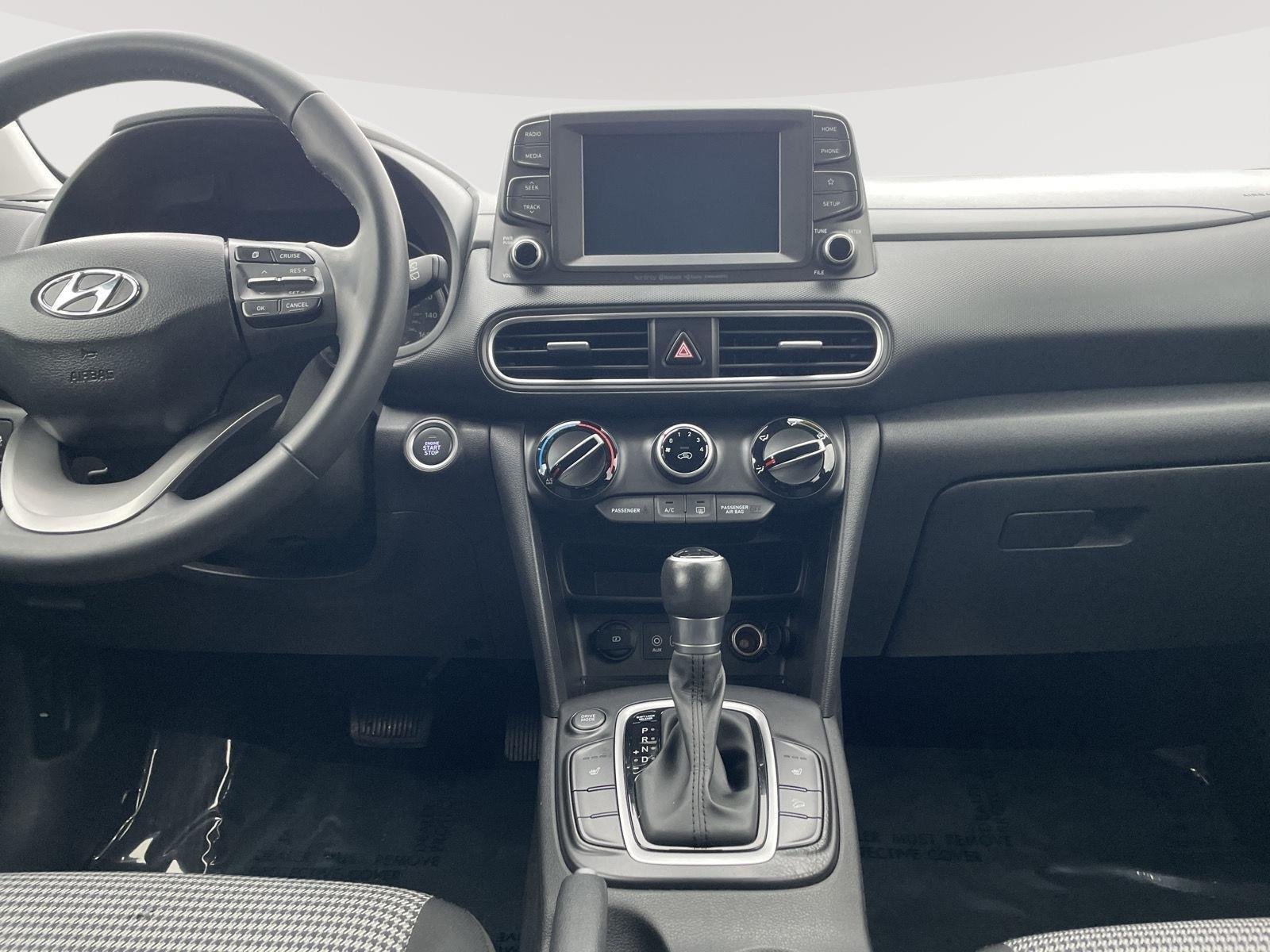Used 2020 Sonic Silver Hyundai SEL Plus image 30