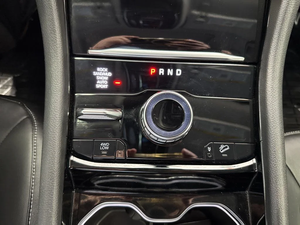 Used 2022 White Jeep 4xe image 18