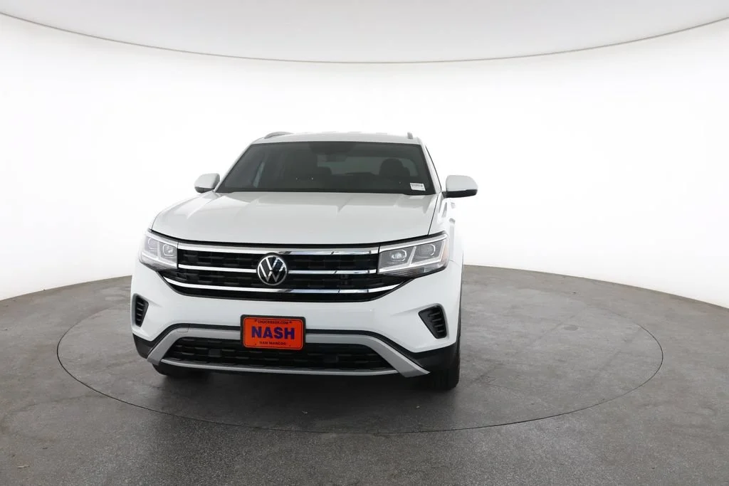 Used 2022 White Volkswagen 2.0T SE image 4