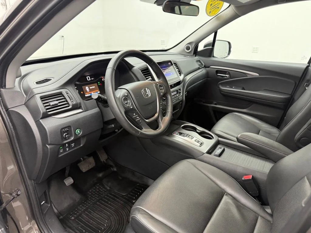 Used 2020  Honda RTL image 21