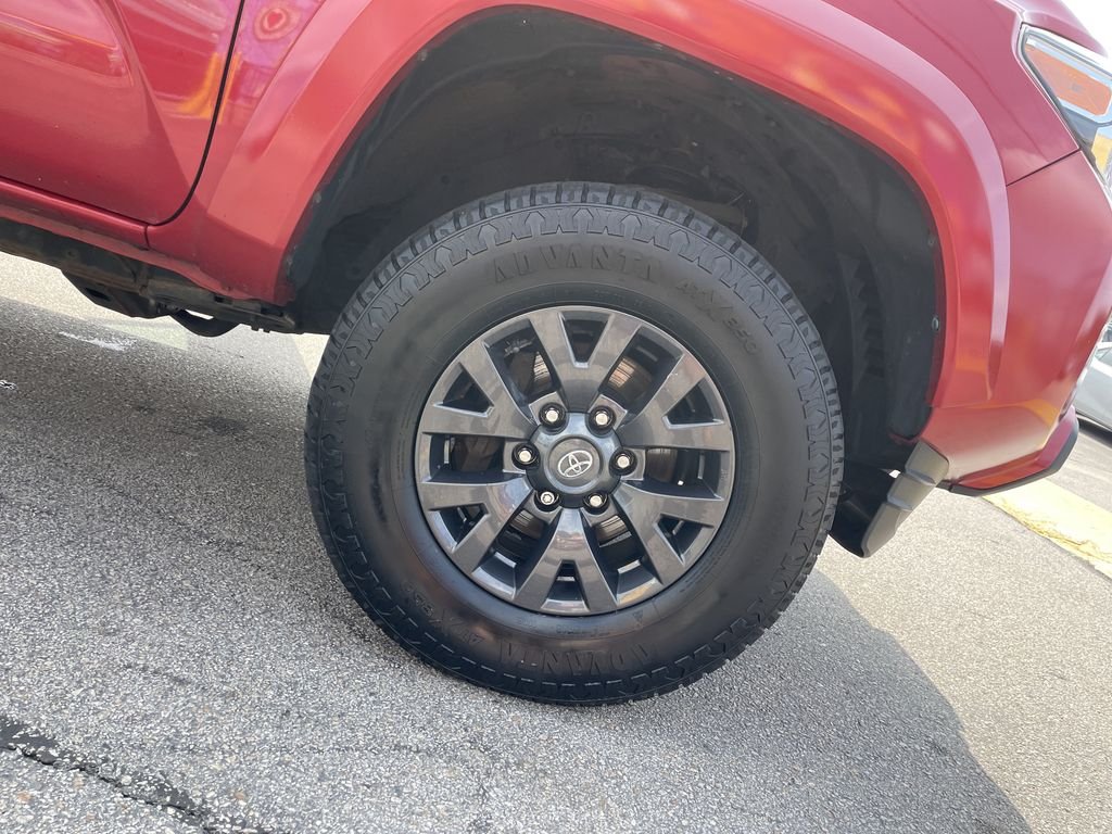 Used 2022 Red Toyota SR5 image 11