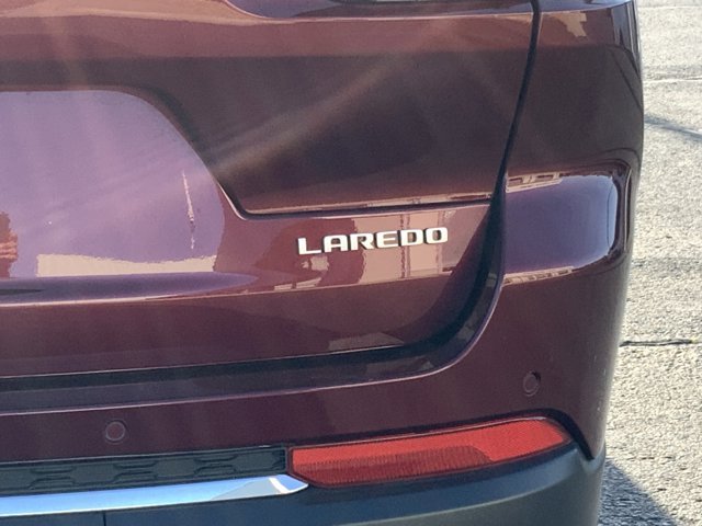Used 2025 Velvet Red Pearlcoat Jeep Laredo X image 6