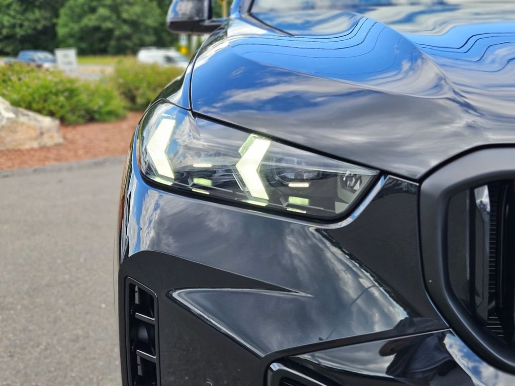 Used 2026 Black Sapphire Metallic BMW xDrive40i image 9