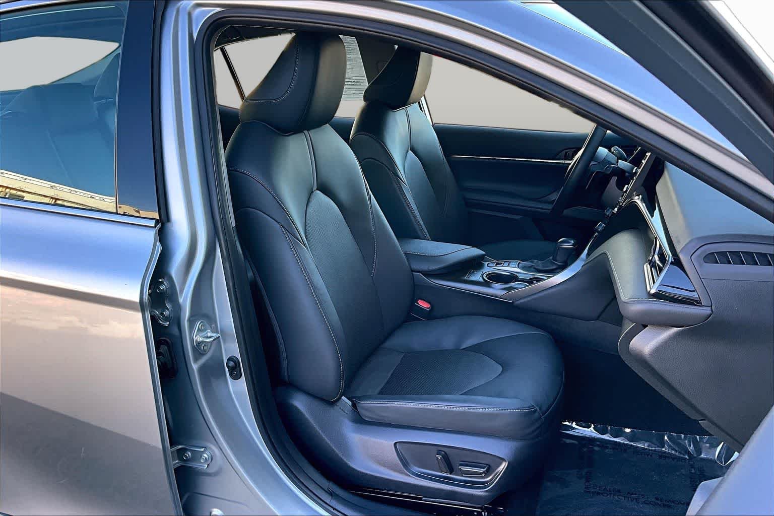 2024 Toyota Camry XSE - Photo 9