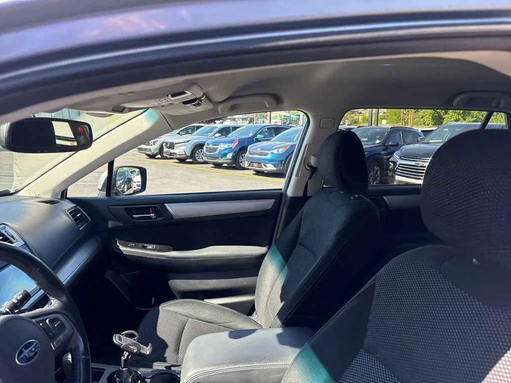 Used 2016 Ice Silver Metallic Subaru 2.5i Premium image 9