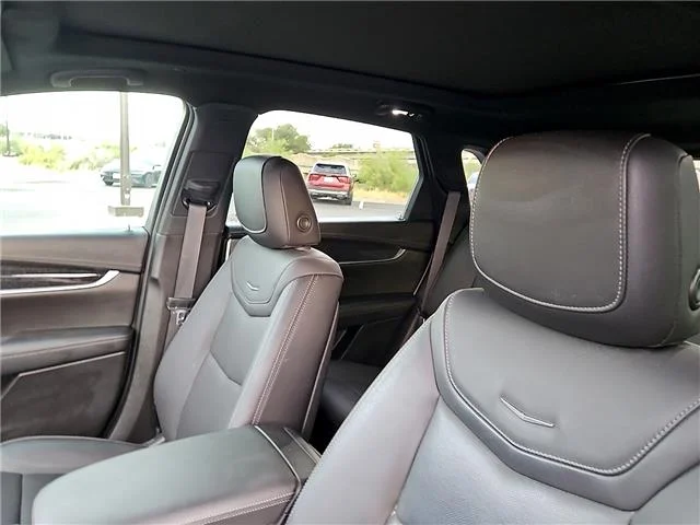 Used 2020 Grey Cadillac Premium Luxury Front-wheel Drive image 11