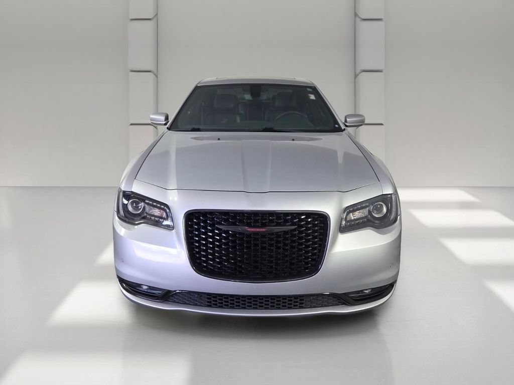 Used 2023 Silver Mist Clearcoat Chrysler 300S image 3