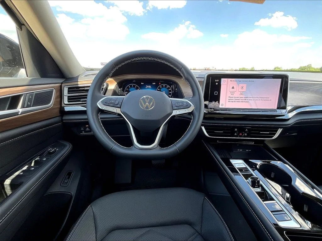 New 2026 Black Volkswagen SE w/Technology image 9