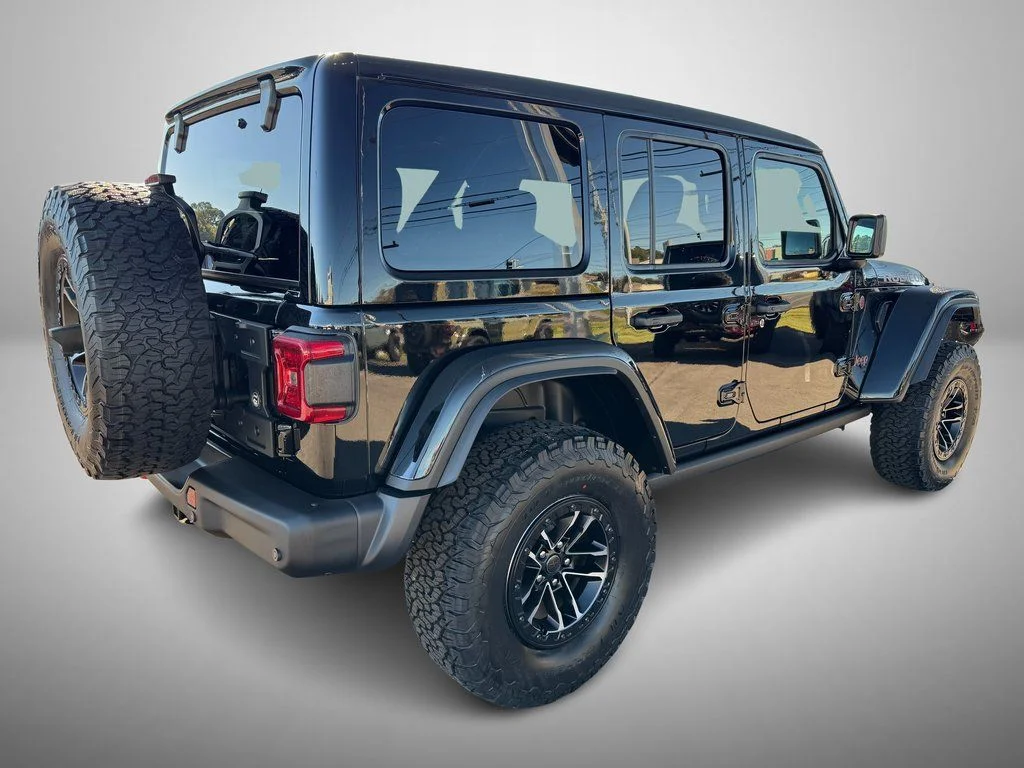 New 2026 Black Clear-Coat Exterior Paint Jeep Rubicon X image 3
