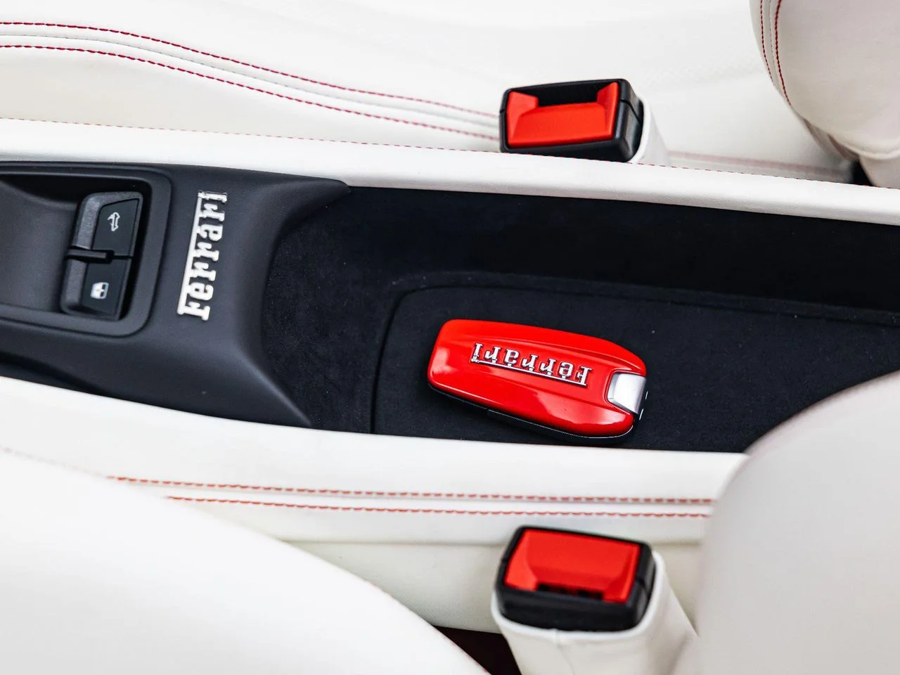 Used 2022 Bianco Cervino - Extra Campionario Ferrari Spider image 49