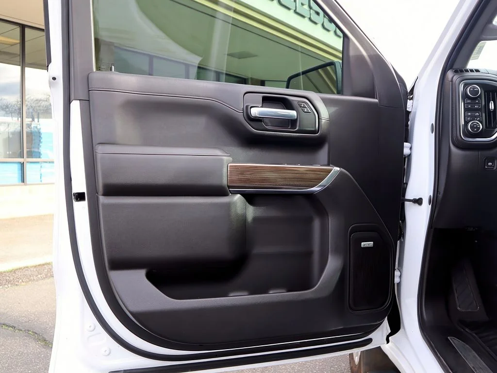 2020 Chevrolet Silverado 1500 RST - Photo 10
