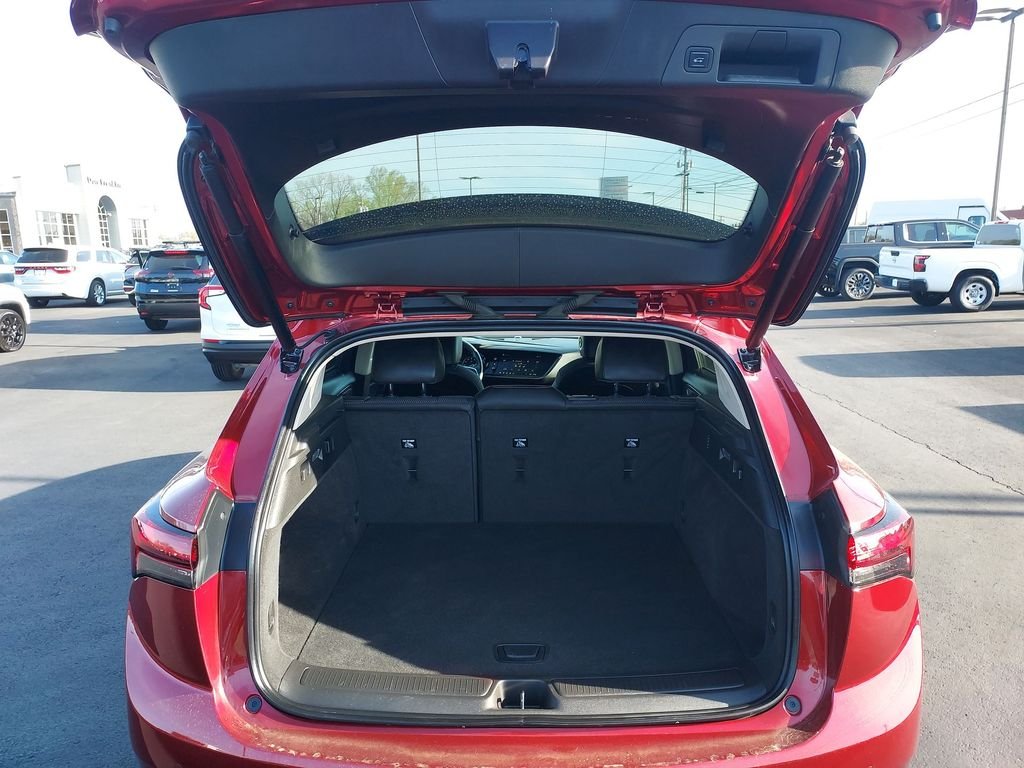 Used 2022 Red Buick Preferred image 28