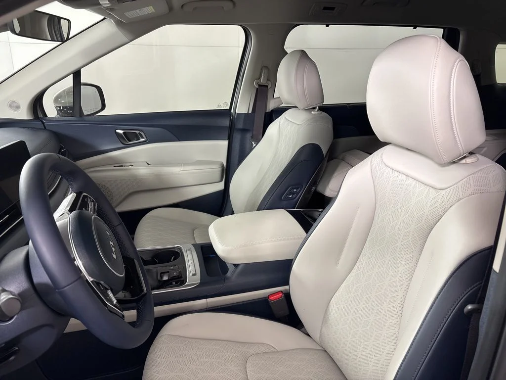 New 2026 Silver Kia EX image 29