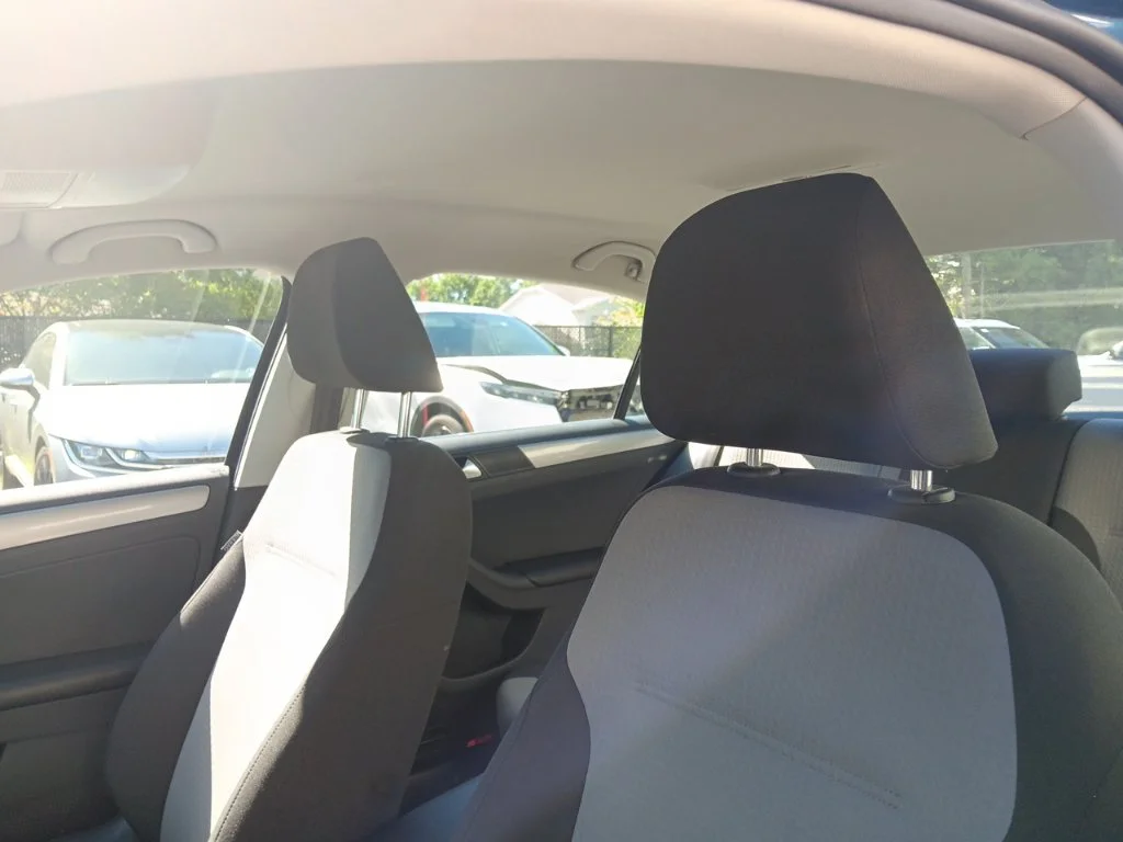 Used 2017 Silk Blue Metallic Volkswagen 1.4T S image 13