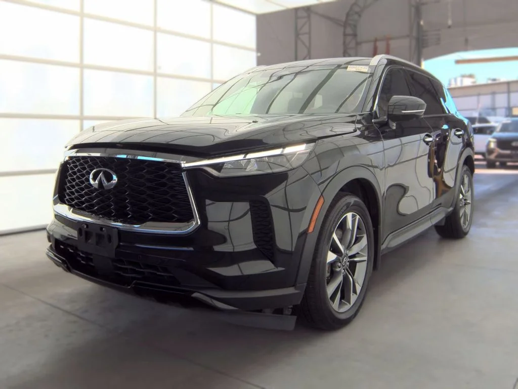 Certified Used 2024 Black INFINITI LUXE image 1