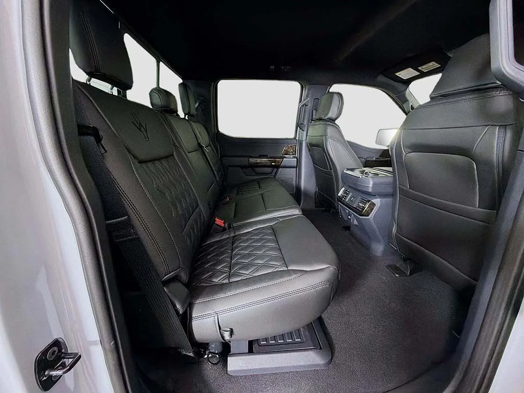 New 2025 Space White Metallic Ford XLT image 26
